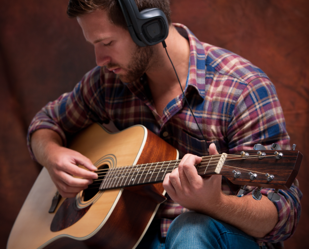 http://www.aupiedleve.beGuitare Finger Picking - Adultes